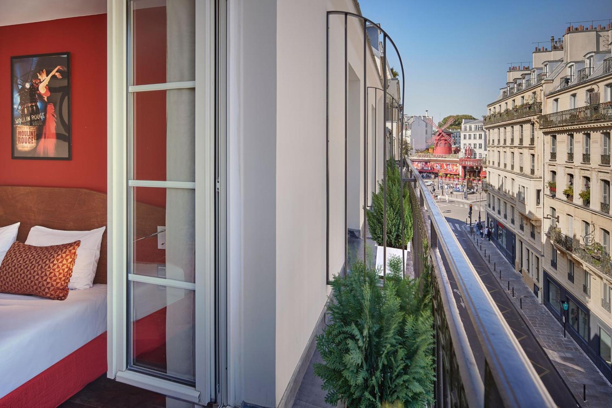 Hotel Moulin Plaza By Happyculture Paris Exterior photo